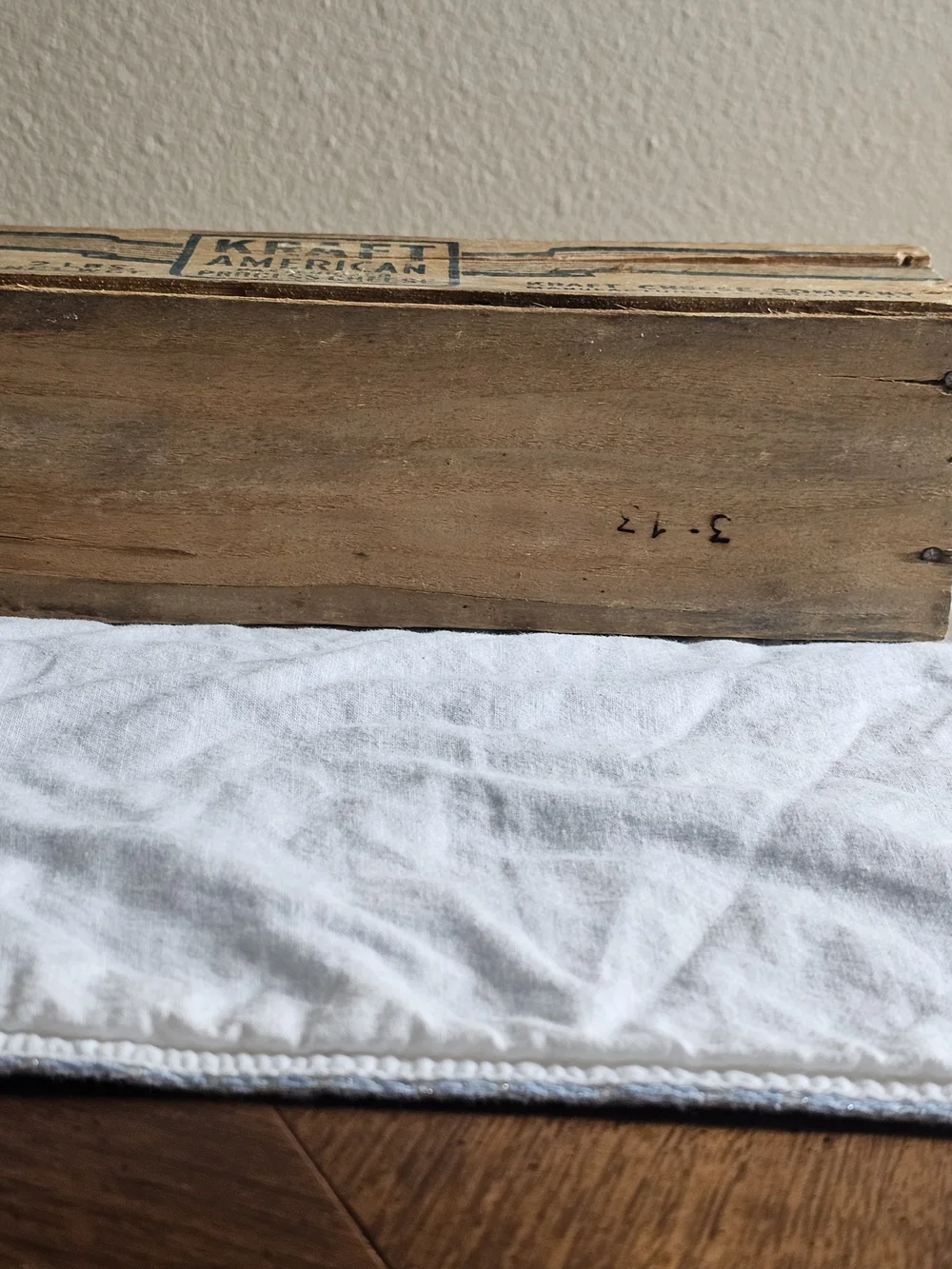 Vintage Kraft American Cheese Wood Crate Box 2LB Split